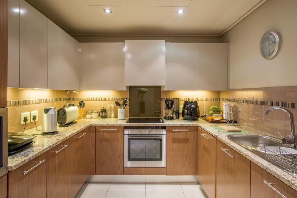 Apartament Cape Royale I Whosting Kapsztad Zewnętrze zdjęcie
